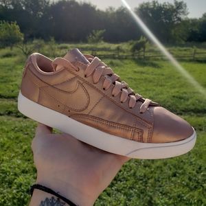 Nike Blazer Rose Gold Low, Sz 6w